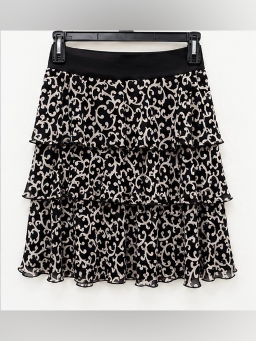 White House Black Market Tiered Ruffle Skirt Black Ivory Scroll Print Size M